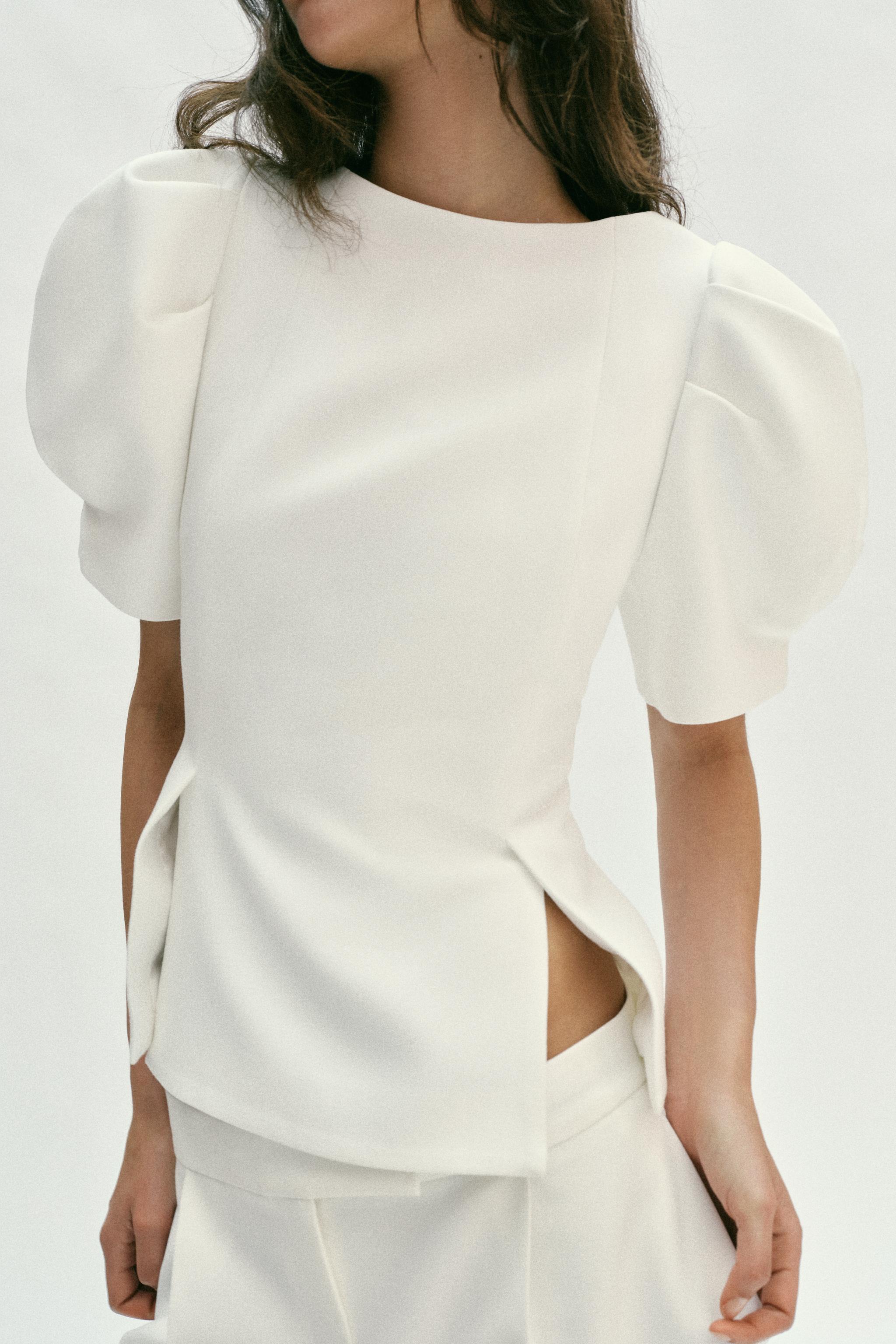BALLOON SLEEVE TOP